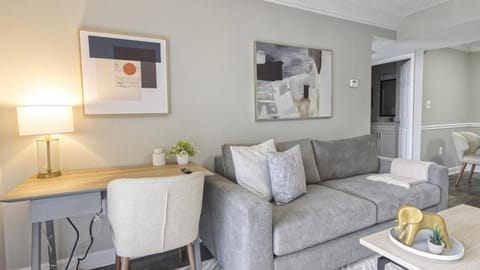 Landing Modern Apartment with Amazing Amenities (ID7937X85) Apartment in St Petersburg