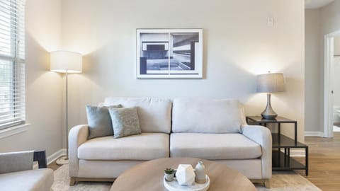 Landing Modern Apartment with Amazing Amenities (ID9391X76) Apartment in Goose Creek