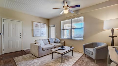 Landing Modern Apartment with Amazing Amenities (ID7692X68) Apartment in Oklahoma City