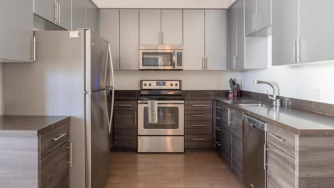 Landing Modern Apartment with Amazing Amenities (ID8115X19) Apartment in San Jose