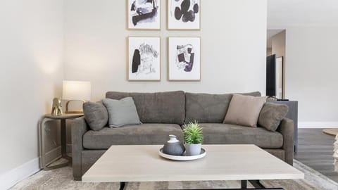 Landing Modern Apartment with Amazing Amenities (ID8363X48) Apartment in Crystal City