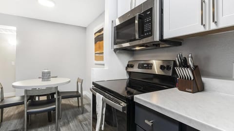 Landing Modern Apartment with Amazing Amenities (ID8221X53) Apartment in Casas Adobes