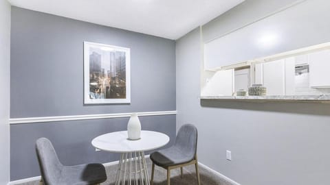 Landing Modern Apartment with Amazing Amenities (ID9413X94) Apartment in Egypt Lake-Leto