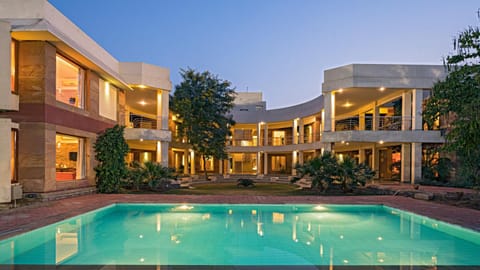 Property building, Pool view, Swimming pool