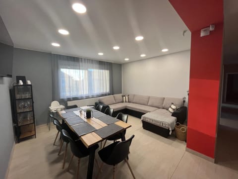 Living room, Dining area