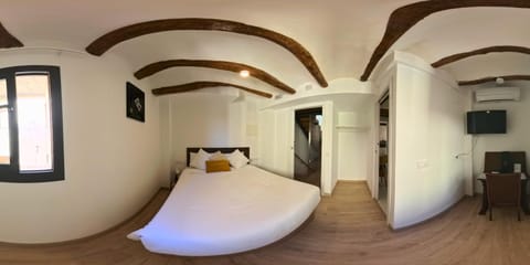 Bed, Photo of the whole room