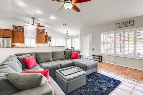 3 Mi to Dtwn Home with Heated Pool in Gilbert House in Gilbert