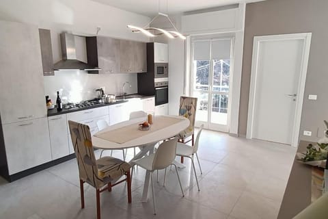 Dining area, dishwasher, minibar, pet friendly, stove