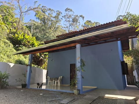 Facade/entrance, View (from property/room)