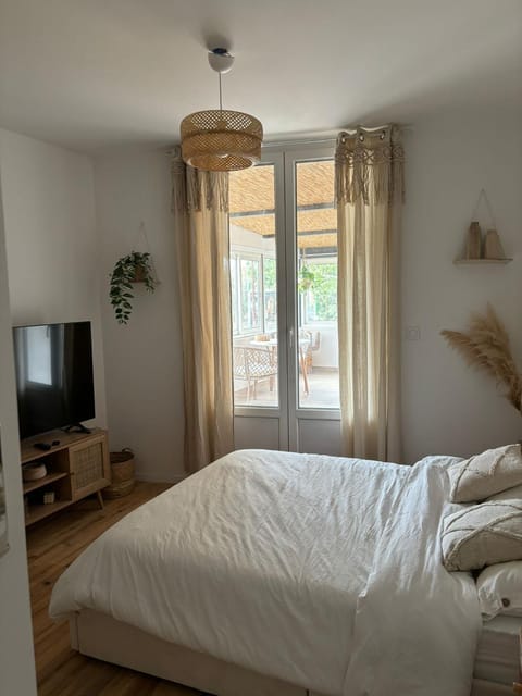 Property building, Bedroom