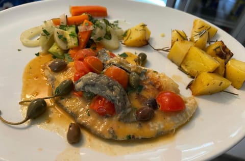 Hotel Ristorante della posta , cama Bed and Breakfast in Canton of Grisons