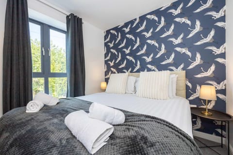 Rest&Recharge at Brookdale House (5 Bedrooms, 15mins to City Centre, Free Parking) House in Manchester