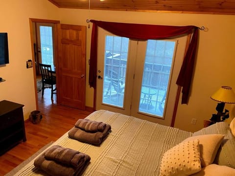 Paradise Peak - Tranquility and majestic splendor! Chalet in Watauga Lake