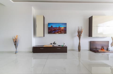 New Spacious Apartment 3 Bdr 2 Bth Bugibba Apartment in Saint Paul's Bay