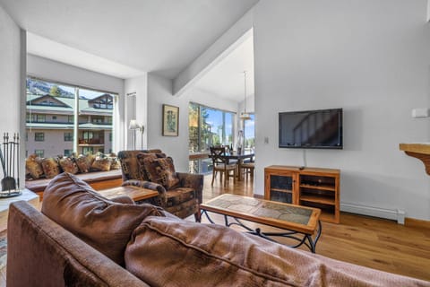 Sierra Cabin Condo – Sun Meadows 1 BedroomLoft condo Cabin in Kirkwood