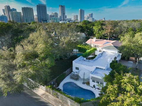 Rio Vista Prestige on Las Olas Heated Pool House in Fort Lauderdale