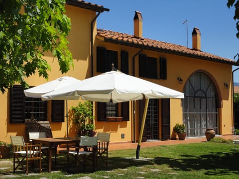 Facade/entrance, Garden, Garden view