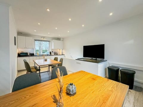 Communal lounge/ TV room, Kitchen or kitchenette