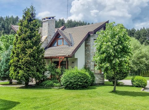 Property building, Spring, Day, Garden
