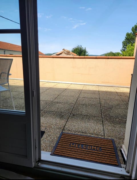 Appartement calme et spacieux avec terrasse à Issoire Apartment in Issoire