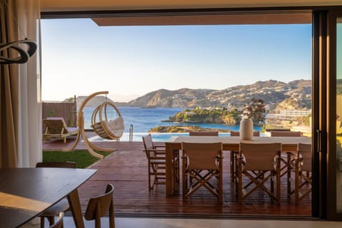 Day, View (from property/room), Balcony/Terrace, Balcony/Terrace, Dining area, Mountain view, River view, Sea view