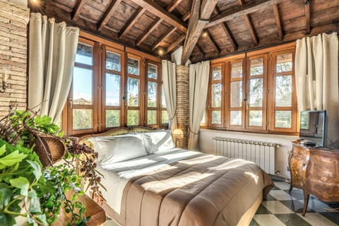 Photo of the whole room, Decorative detail, Bedroom, furniture