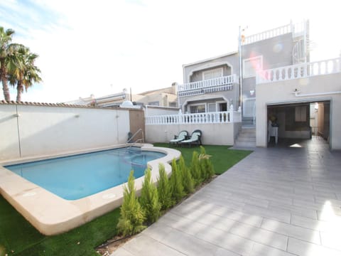 Balcony/Terrace, Swimming pool