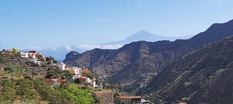 Nearby landmark, Natural landscape, Mountain view