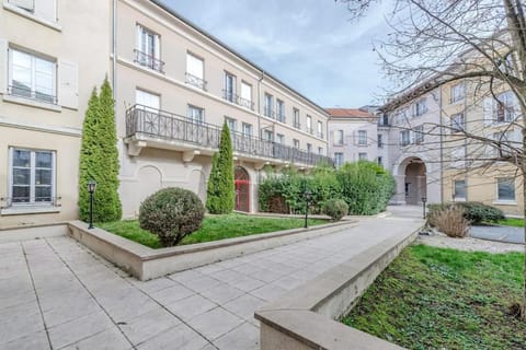 La Place de Toscane 1 Apartment in Chessy