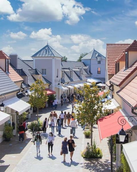 La Place de Toscane 1 Apartment in Chessy