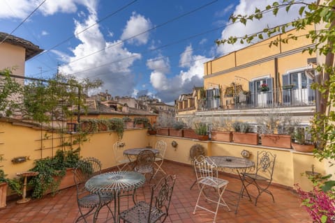 Balcony/Terrace, City view