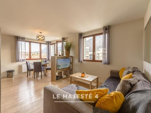 Le Majesté 1 et 4 Apartment in Annecy