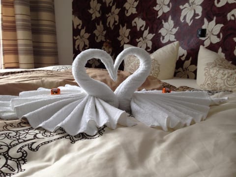 Decorative detail, Animals