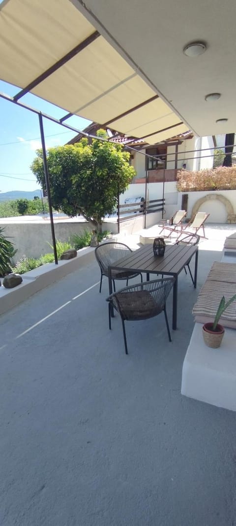 View (from property/room), Balcony/Terrace