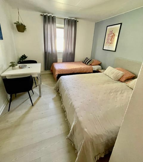 5 minute walk to LEGO HOUSE - Best location-Garden on site-n3 Apartment in Billund