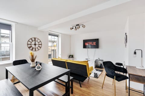 Living room, Seating area, Dining area