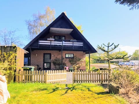 5min walk to LEGO House - two bedrooms on Loft floor with Balcony * with garden Apartment in Billund