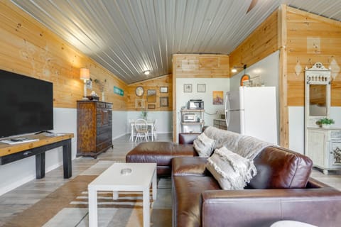 Waynesville Studio with Fire Pit and Mountain Views! Apartment in Buncombe County