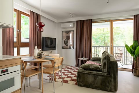 TV and multimedia, Balcony/Terrace, Kitchen or kitchenette, Living room, Seating area, Evening entertainment