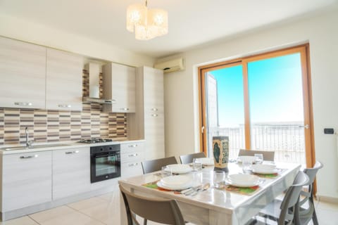 Kitchen or kitchenette, Living room, Dining area, pet friendly, stove