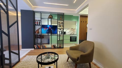 Communal lounge/ TV room, TV and multimedia, Living room