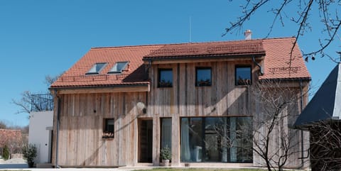 Property building, Day