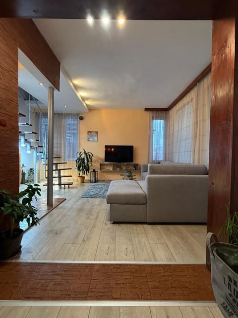 The Maisonette in Sofia's Heart Apartment in Sofia