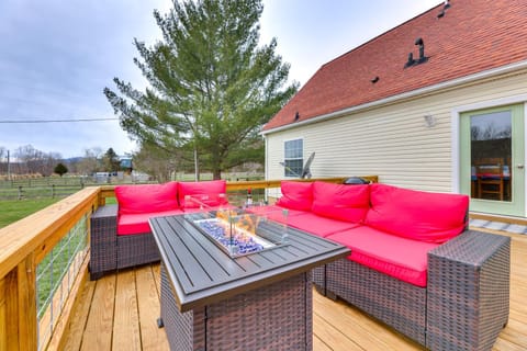 McDowell Highland County River Retreat with Views! House in Shenandoah Valley