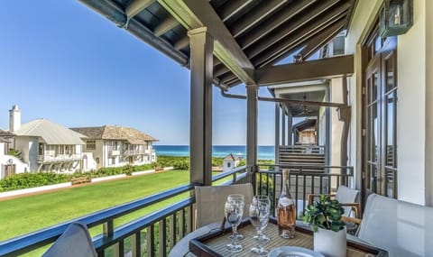 View (from property/room), Balcony/Terrace, Seating area, Sea view