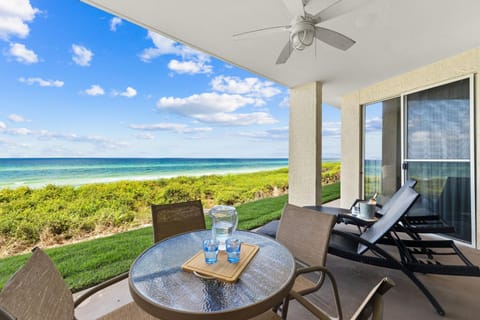 Patio, View (from property/room), Dining area, Beach, Sea view