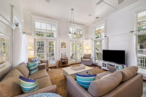 TV and multimedia, Living room, pet friendly