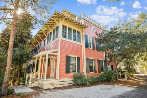 Property building, Facade/entrance, Parking