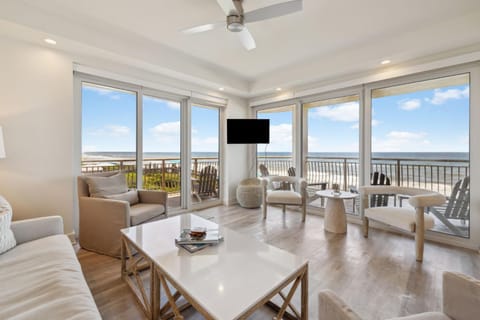 TV and multimedia, View (from property/room), Balcony/Terrace, Living room, Sea view
