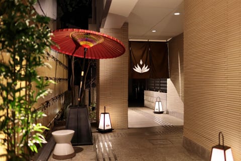 Property building, Facade/entrance